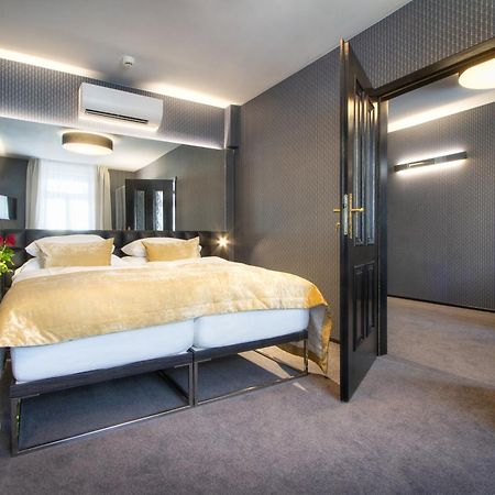 Hotel Mucha Πράγα Εξωτερικό φωτογραφία