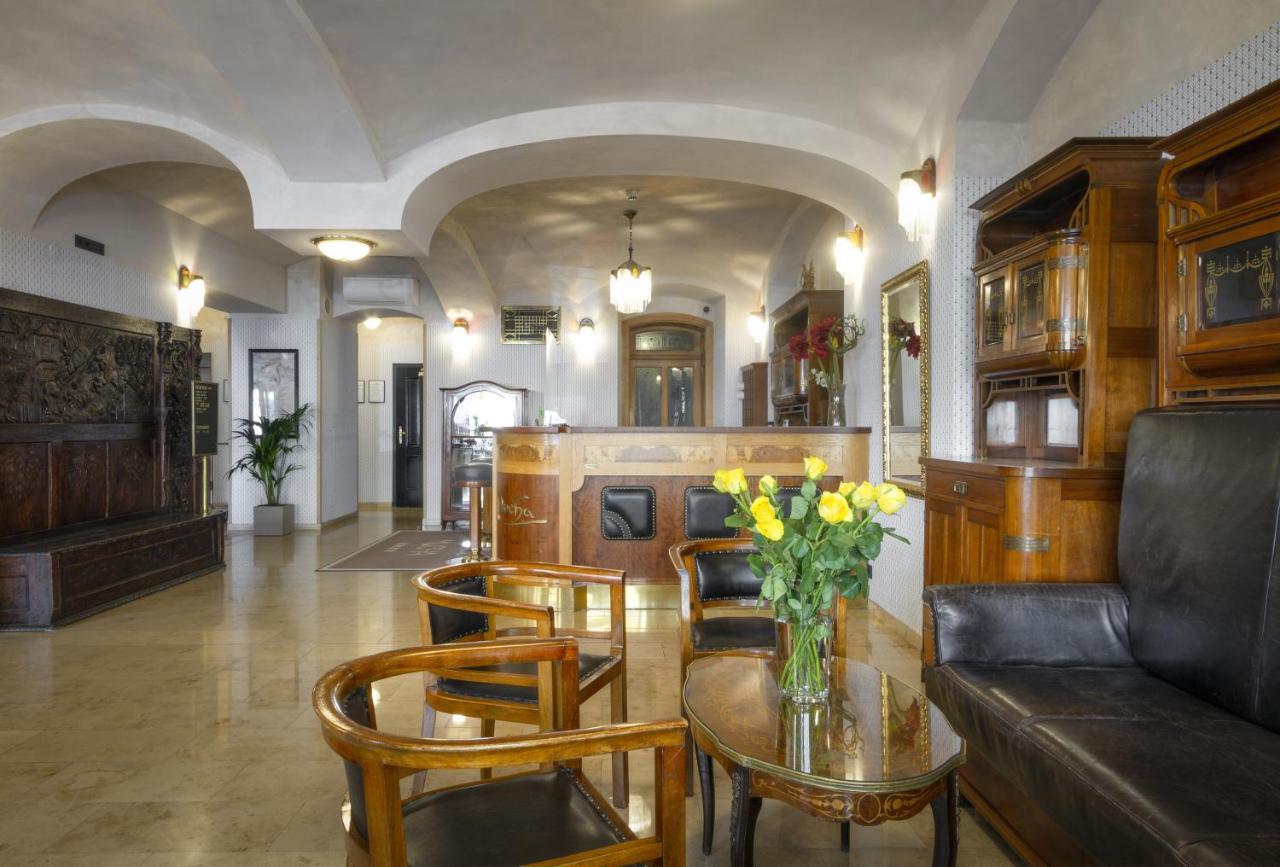 Hotel Mucha Πράγα Εξωτερικό φωτογραφία