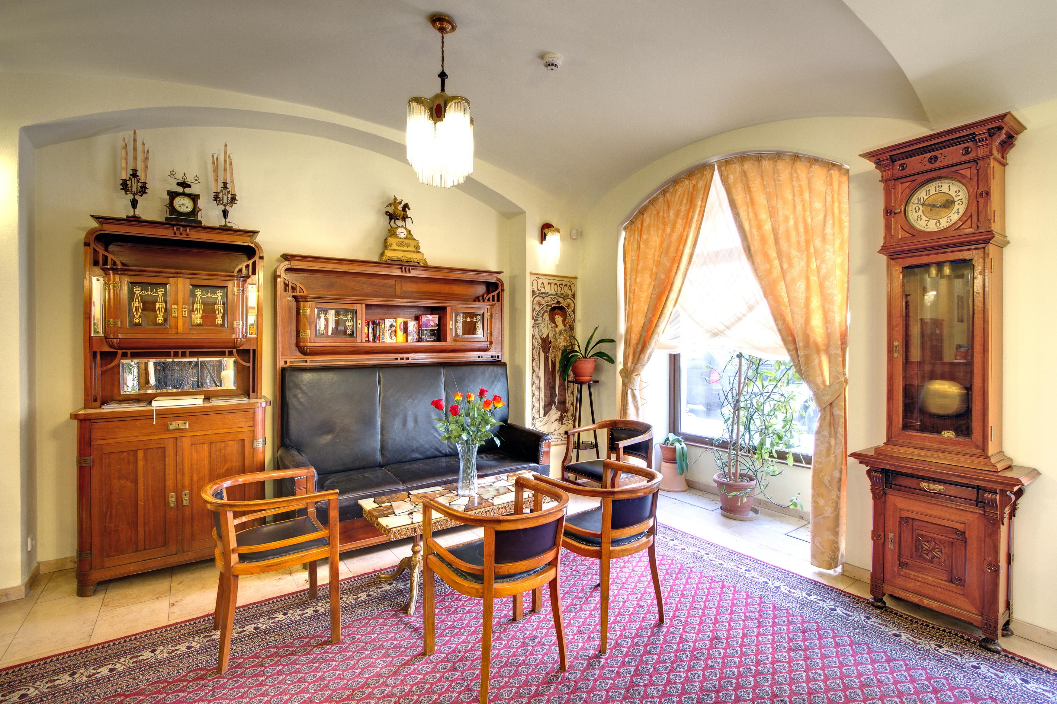Hotel Mucha Πράγα Εξωτερικό φωτογραφία