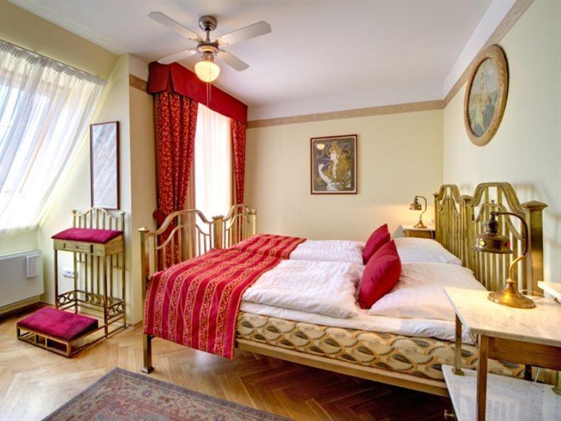 Hotel Mucha Πράγα Εξωτερικό φωτογραφία
