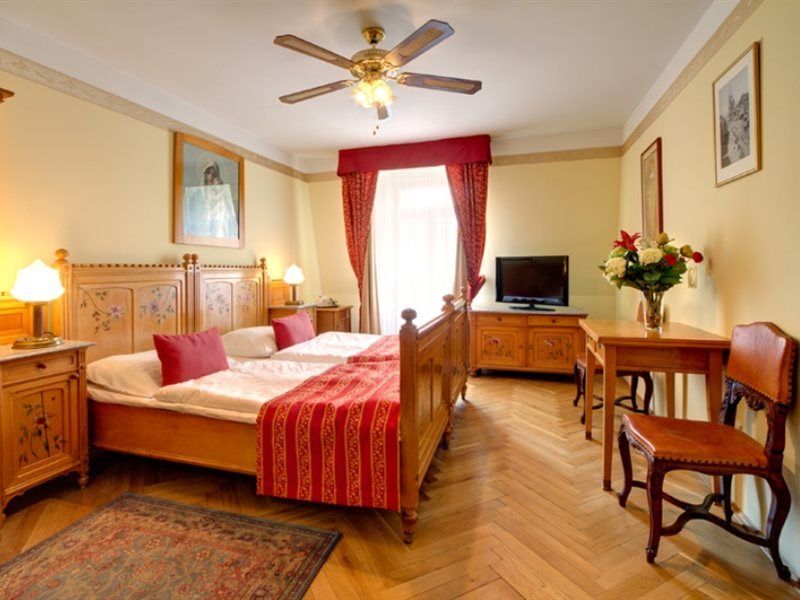 Hotel Mucha Πράγα Εξωτερικό φωτογραφία